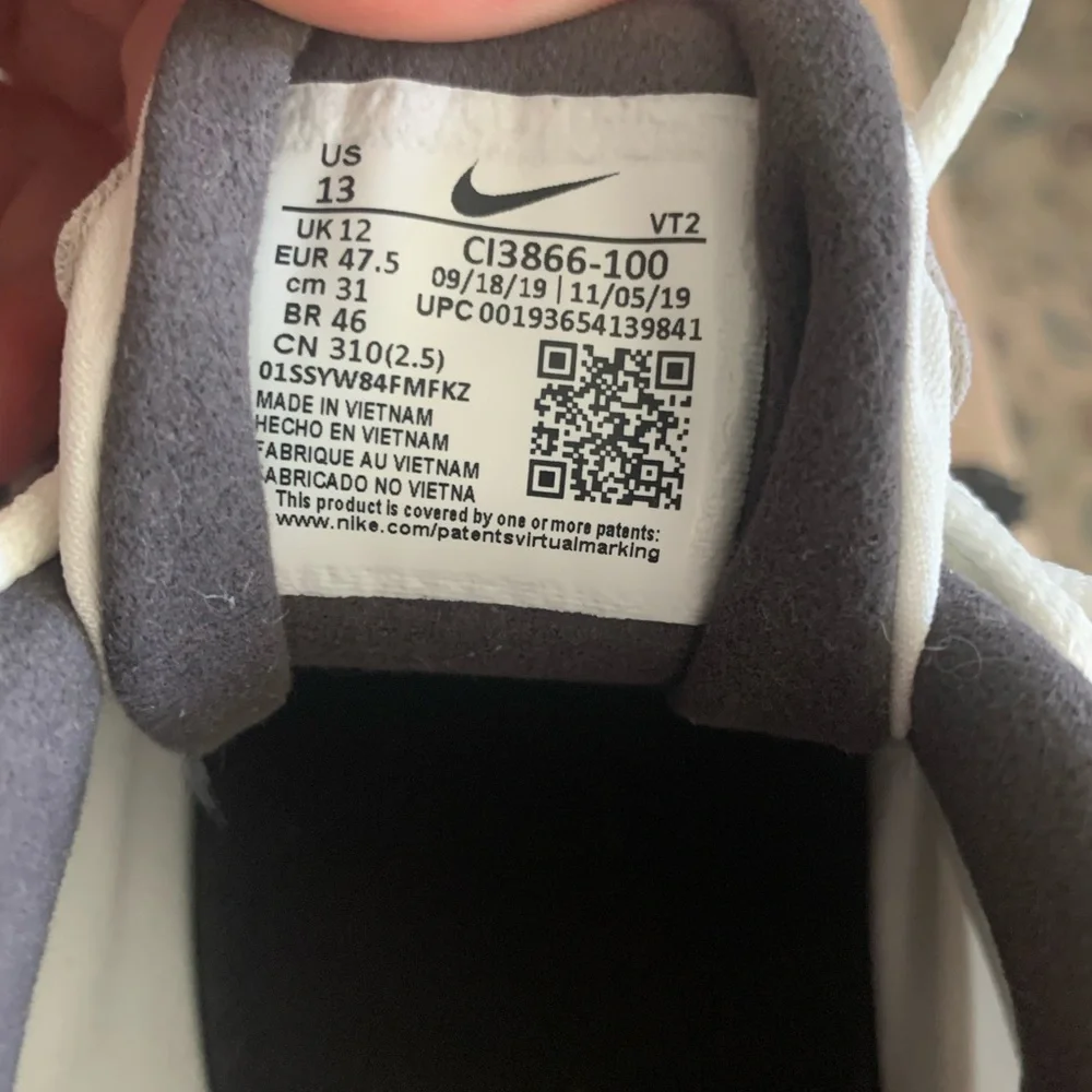 Men’s Nike Air Max 270 React Size 13 - Picture 5 of 5
